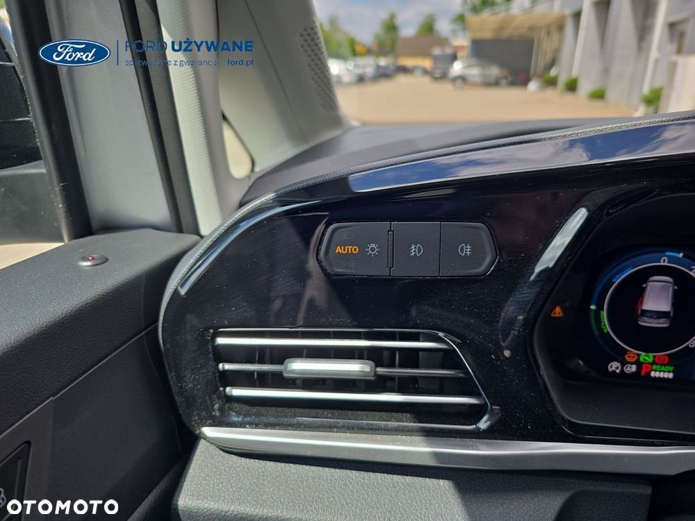 Ford Transit Connect - 22