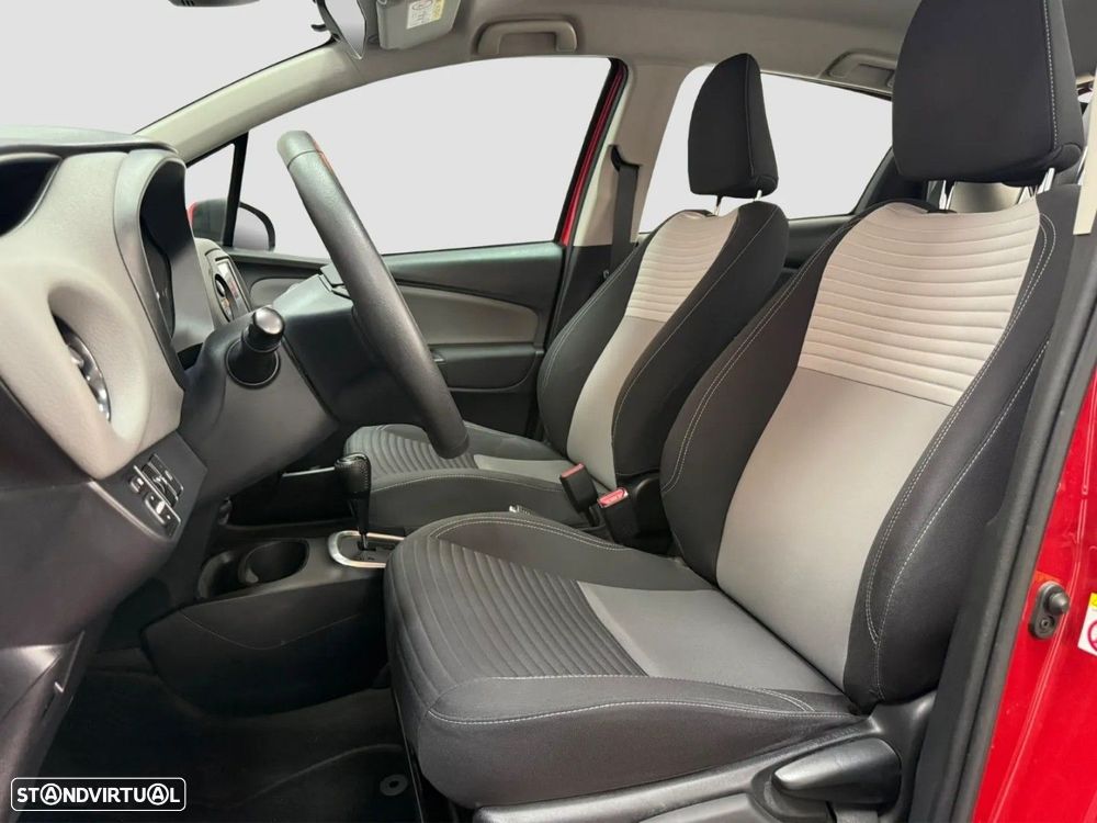 Toyota Yaris - 11