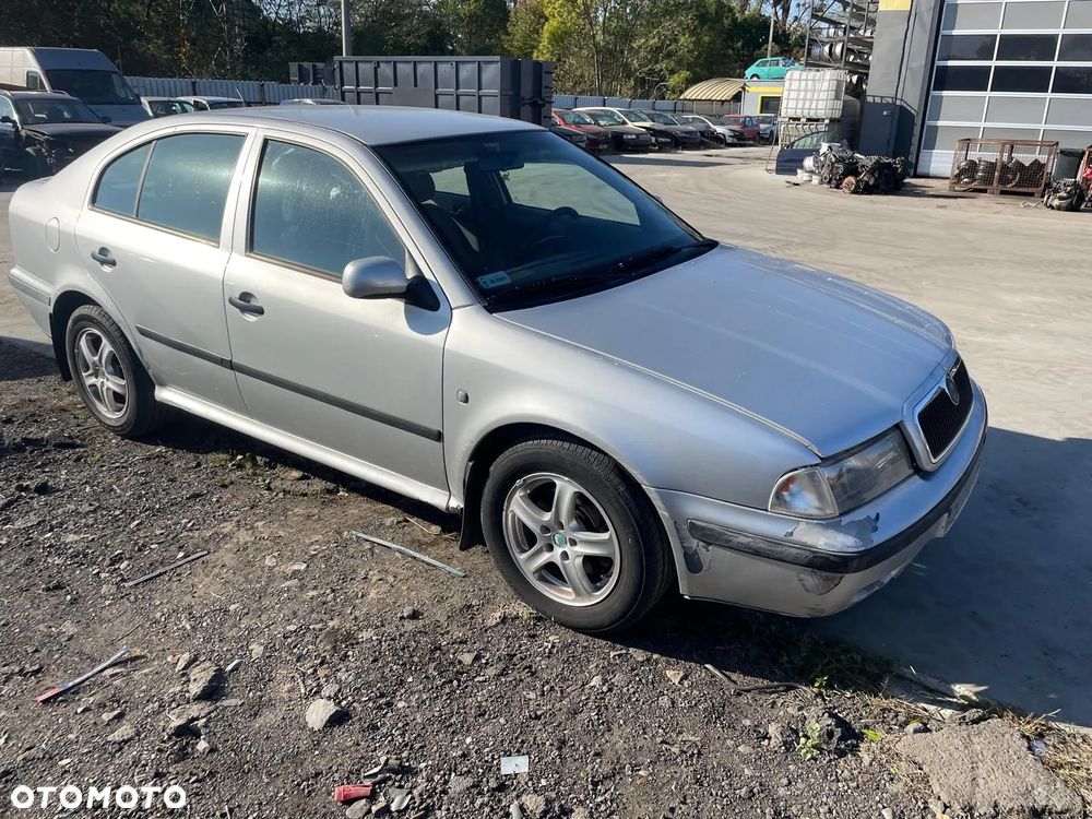 SKODA Octavia NA CZĘŚCI Kolor: L97A - 1