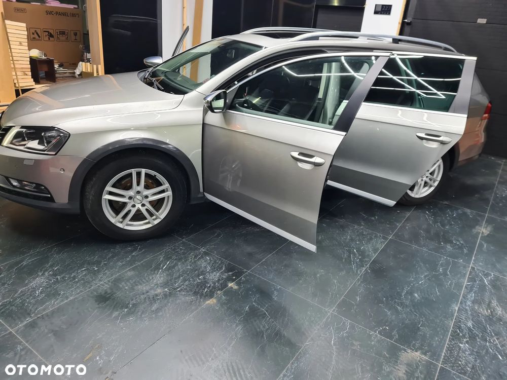 Volkswagen Passat Alltrack - 21