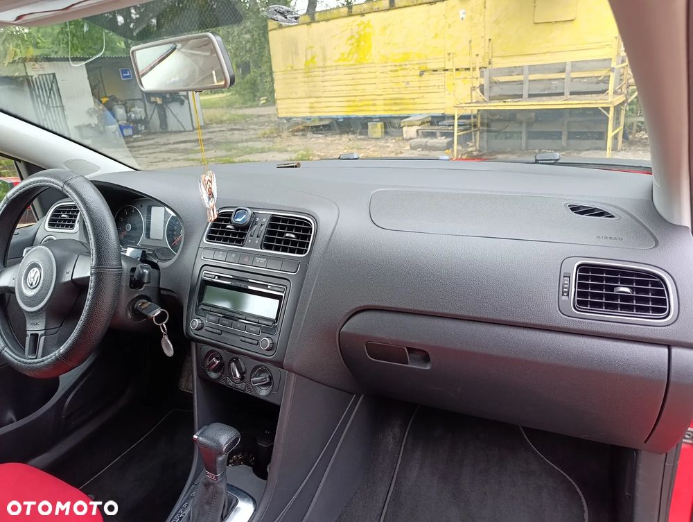 Volkswagen Polo 1.4 16V Comfortline DSG - 20