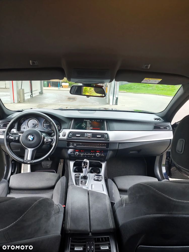 BMW Seria 5 520i Sport-Aut - 17