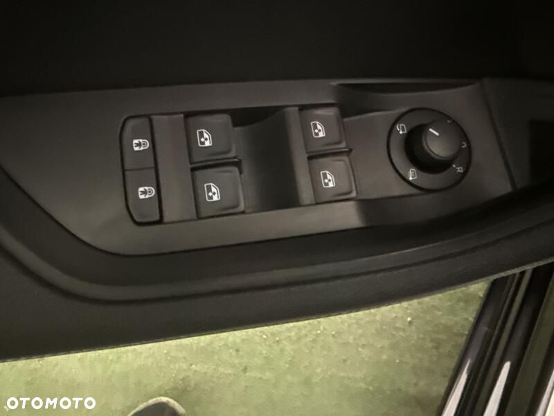 Skoda Superb 2.0 TDI SCR Style DSG - 13