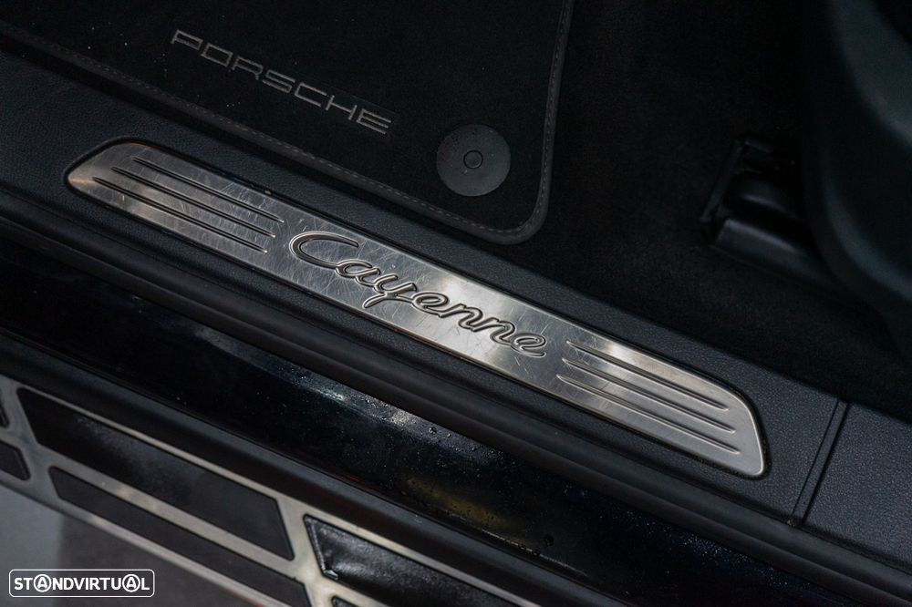 Porsche Cayenne - 18
