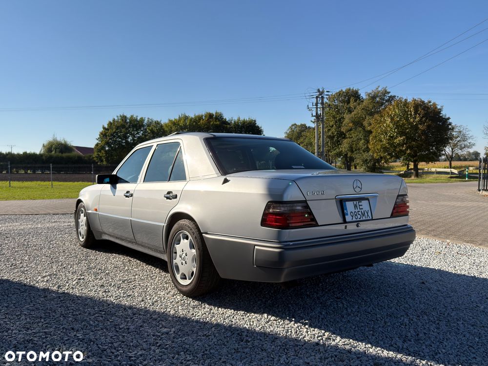 Mercedes-Benz Klasa E 500 - 13