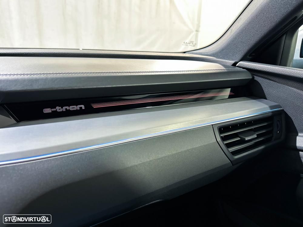 Audi e-tron 50 quattro S line - 31