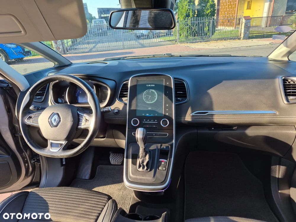 Renault Grand Scenic - 11