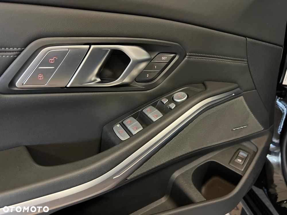 BMW M3 Competition xDrive sport - 12