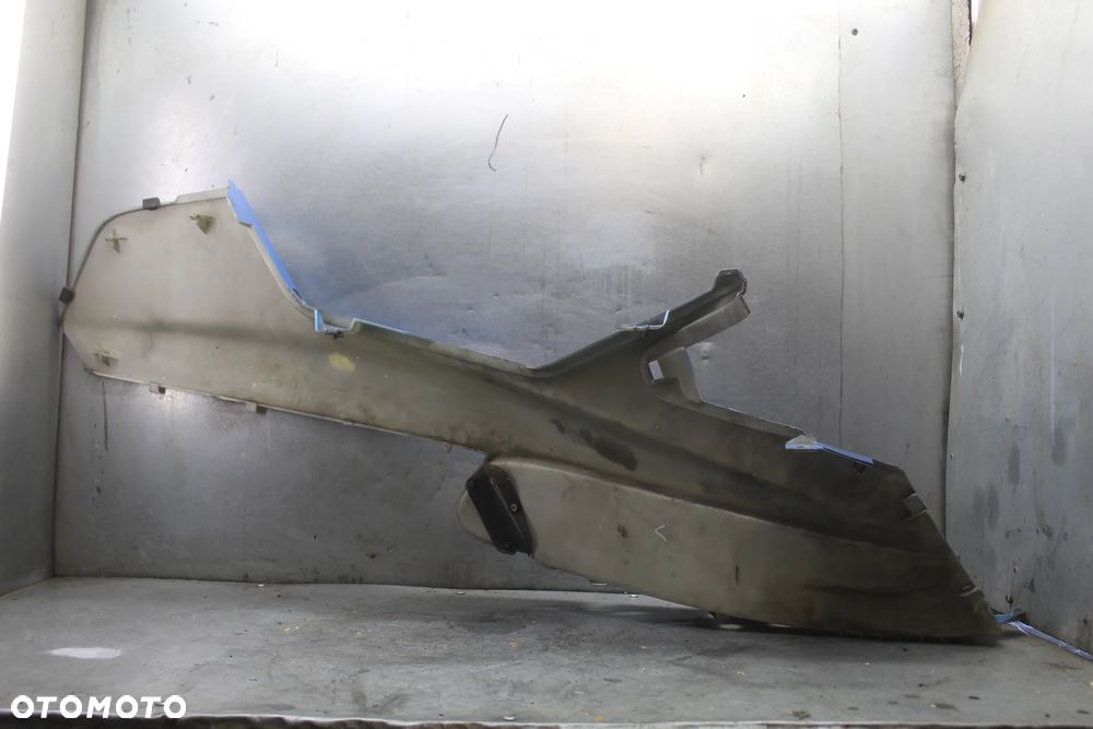Piaggio Hexagon 125 2T Bok boczek podłoga owiewka osłona lewa - 2