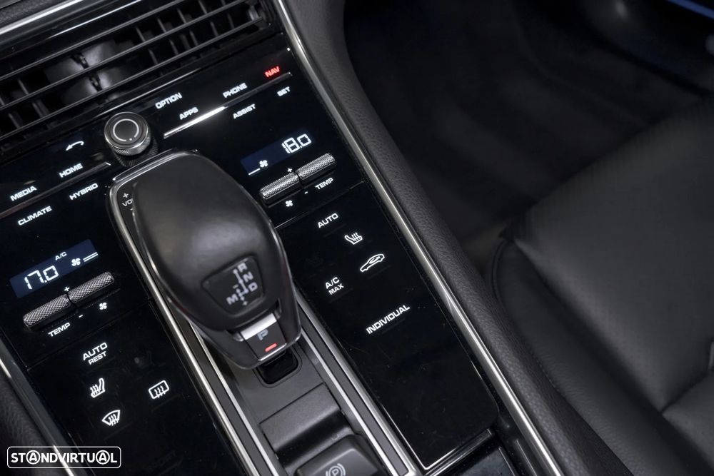 Porsche Panamera 4 E-Hybrid Platinum Edition - 19