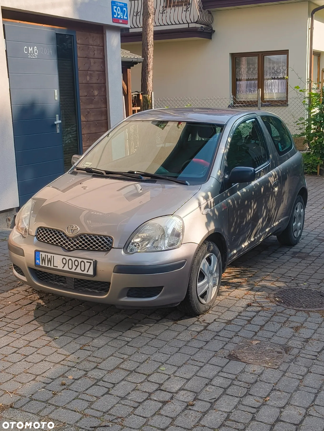 Toyota Yaris - 4
