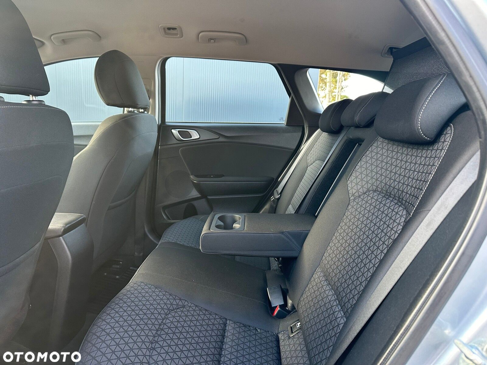 Kia Ceed - 33