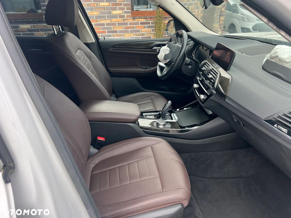 BMW X3 xDrive20d xLine - 9