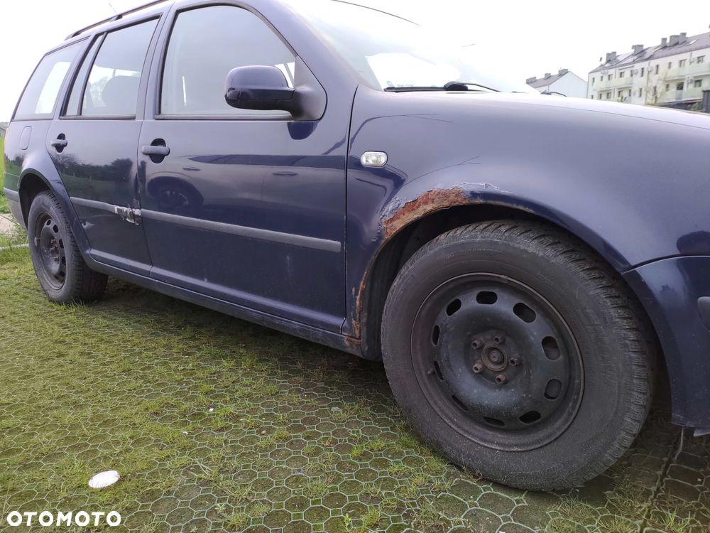 Volkswagen Golf - 6