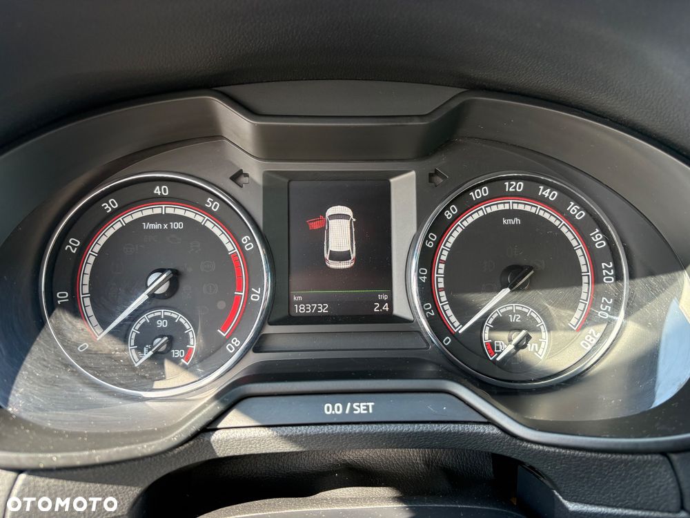 Skoda Octavia 2.0 TSI RS - 25
