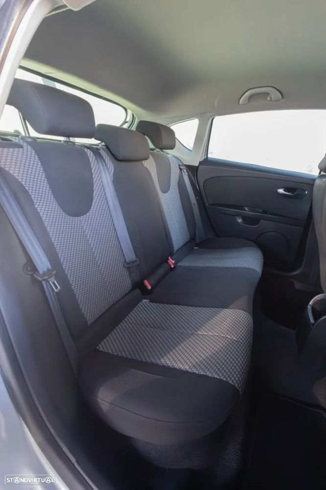 SEAT Leon 1.6 TDI Ecomotive Style - 9