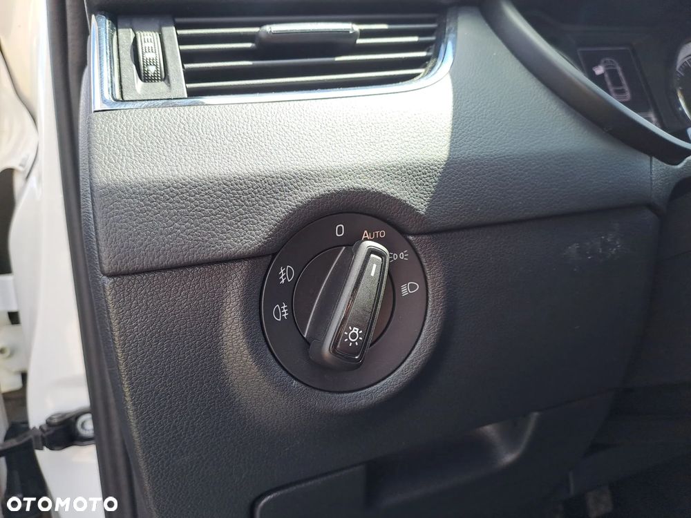 Skoda Octavia 1.5 TSI ACT Style DSG - 20