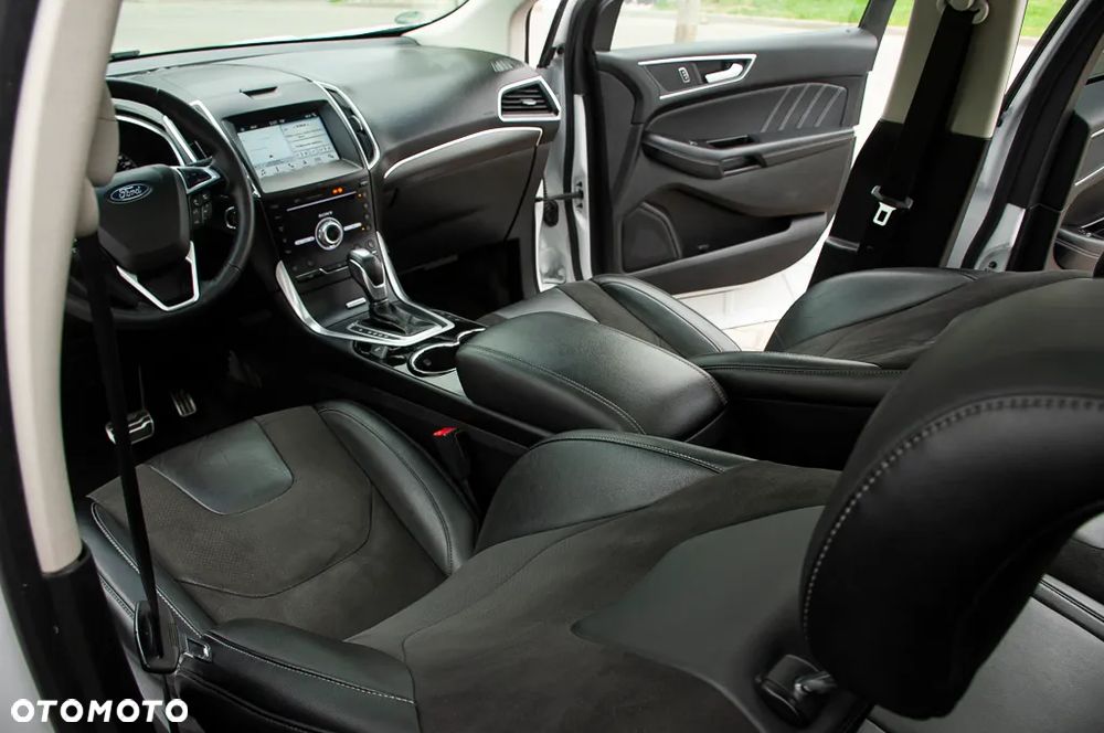 Ford Edge 2.0 TDCi Bi-Turbo 4x4 ST-LINE - 19