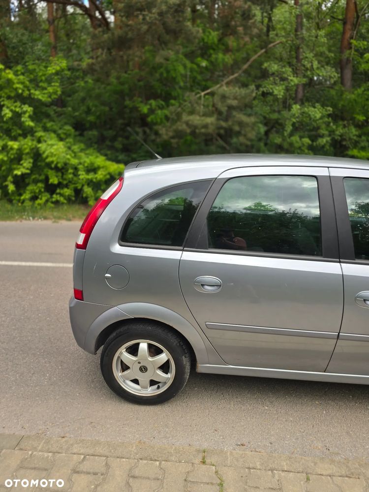 Opel Meriva 1.6 16V Cosmo - 14