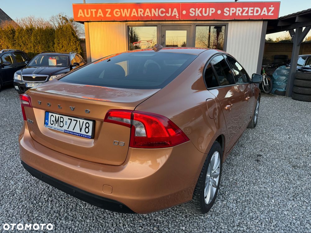 Volvo S60 D3 Geartronic R-Design - 16