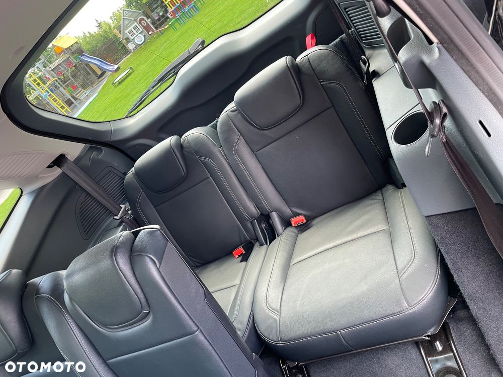 Ford Grand C-MAX - 8