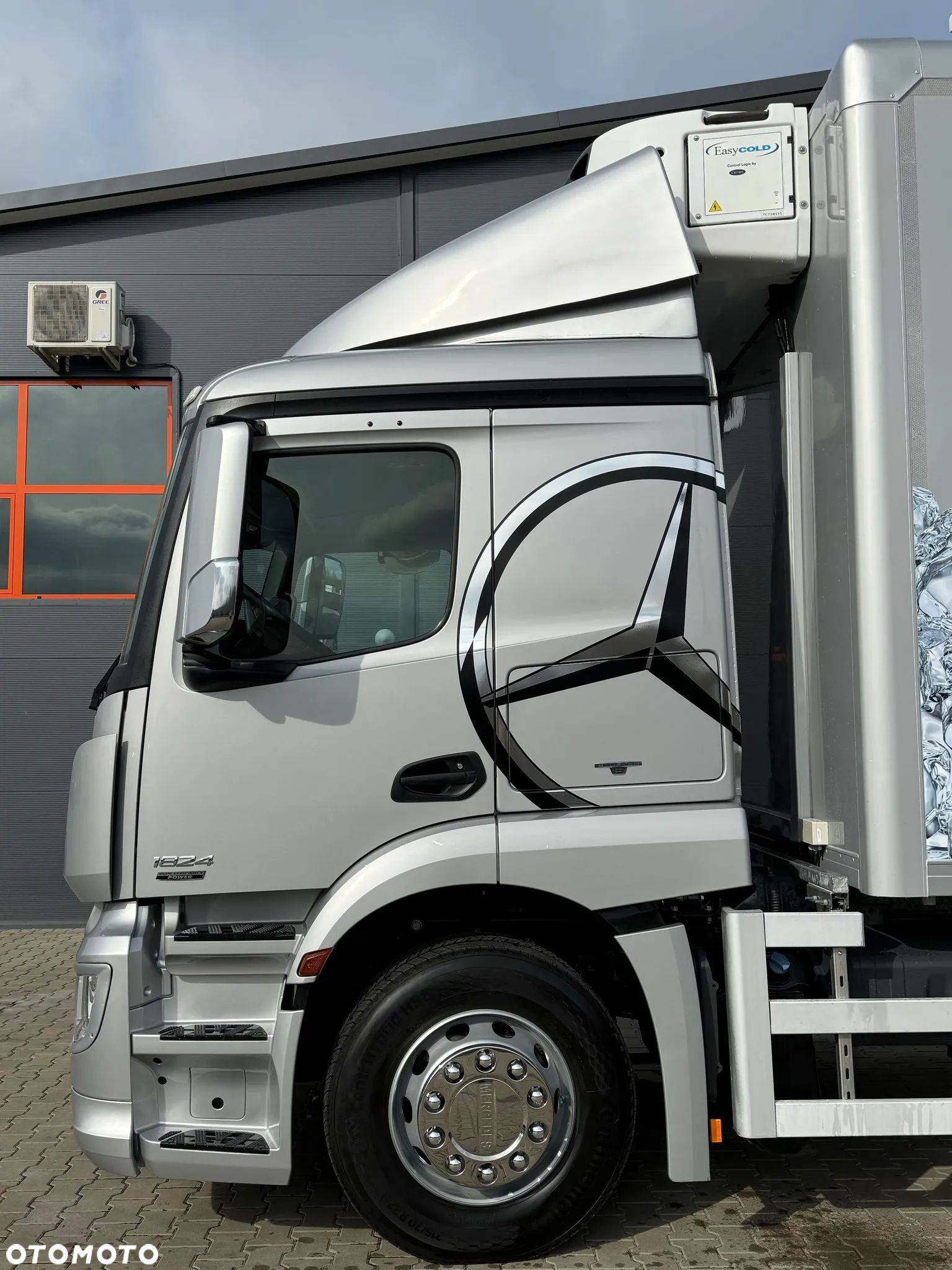 Mercedes-Benz Actros 1824 // E6 // sypialka // chłodnia 20 Epal // winda // 4x2 - 19