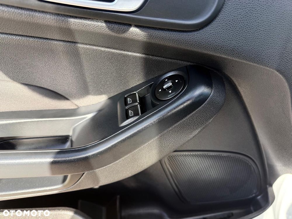 Ford Fiesta 1.5 TDCi Celebration - 16