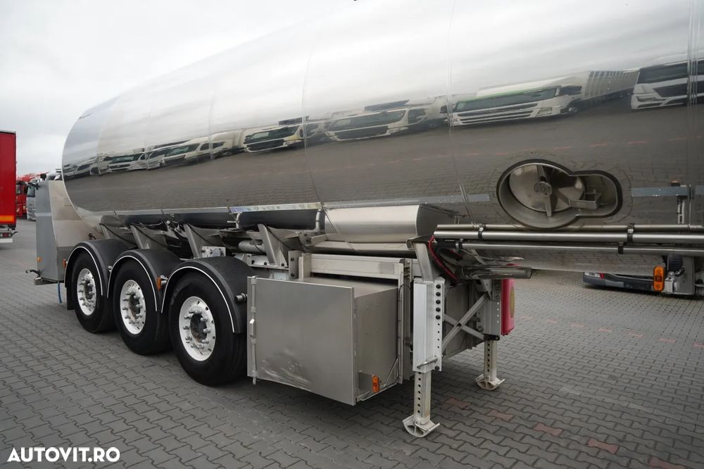 Magyar REZERVOR ALIMENTE / 30.000 L / AXĂ RIDICATĂ / AXĂ DE DIRECȚIE / - 9