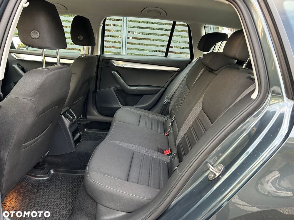 Skoda Octavia 2.0 TDI Ambition DSG - 15