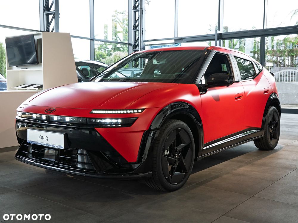 Hyundai IONIQ - 3