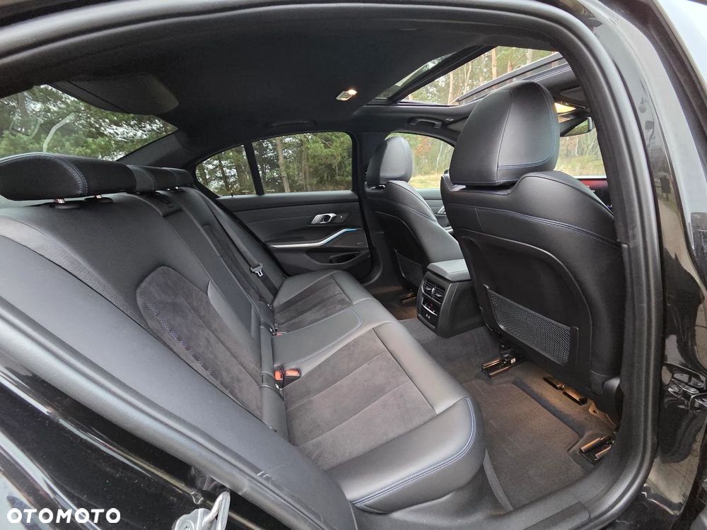 BMW Seria 3 320d xDrive mHEV M Sport sport - 29