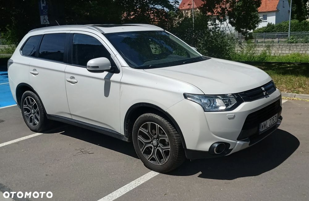Mitsubishi Outlander 2.2 DID Instyle Navi - 2