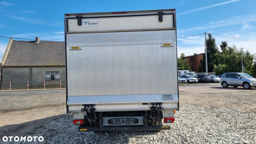 Mercedes-Benz Sprinter - 16