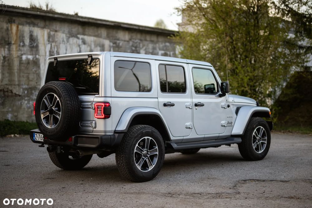 Jeep Wrangler Unlimited 3.6 Automatik Sahara - 13