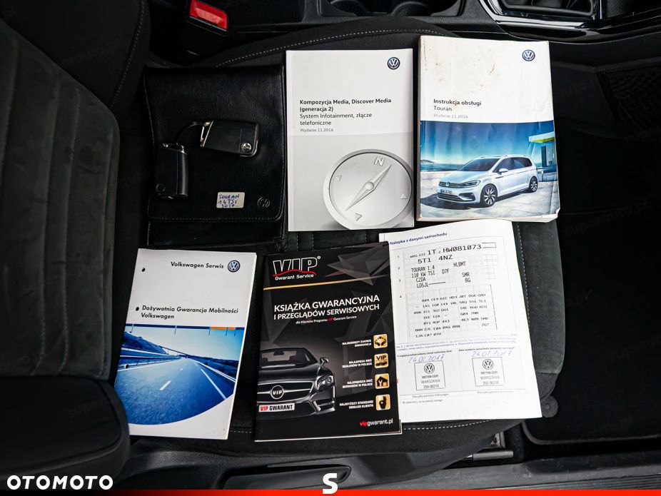 Volkswagen Touran - 34