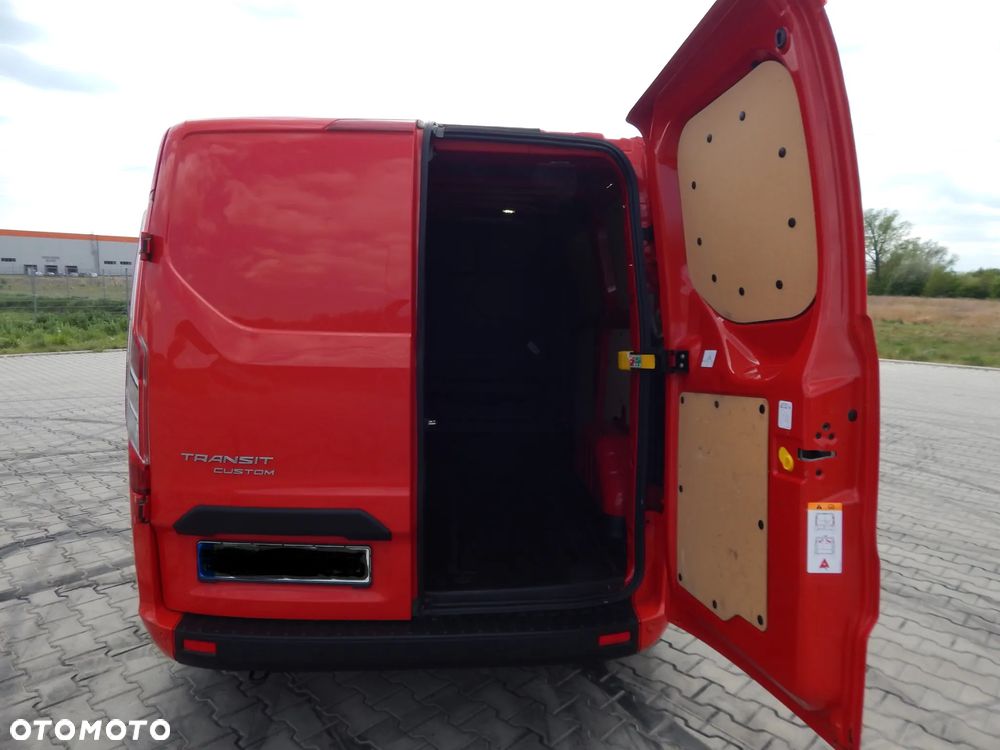 Ford Custom Transit - 23