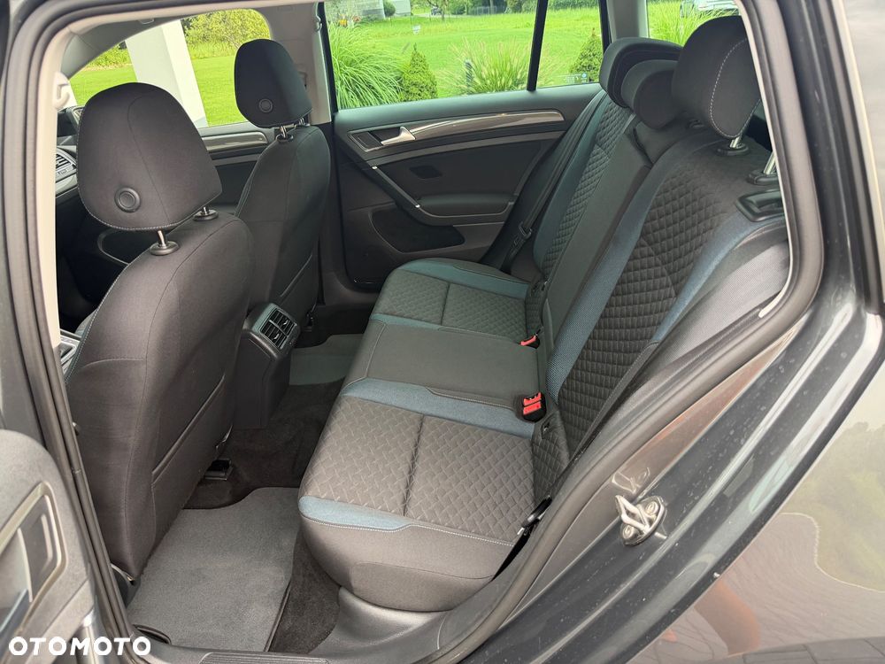 Volkswagen Golf 1.5 TSI BMT Evo IQ Drive DSG - 16