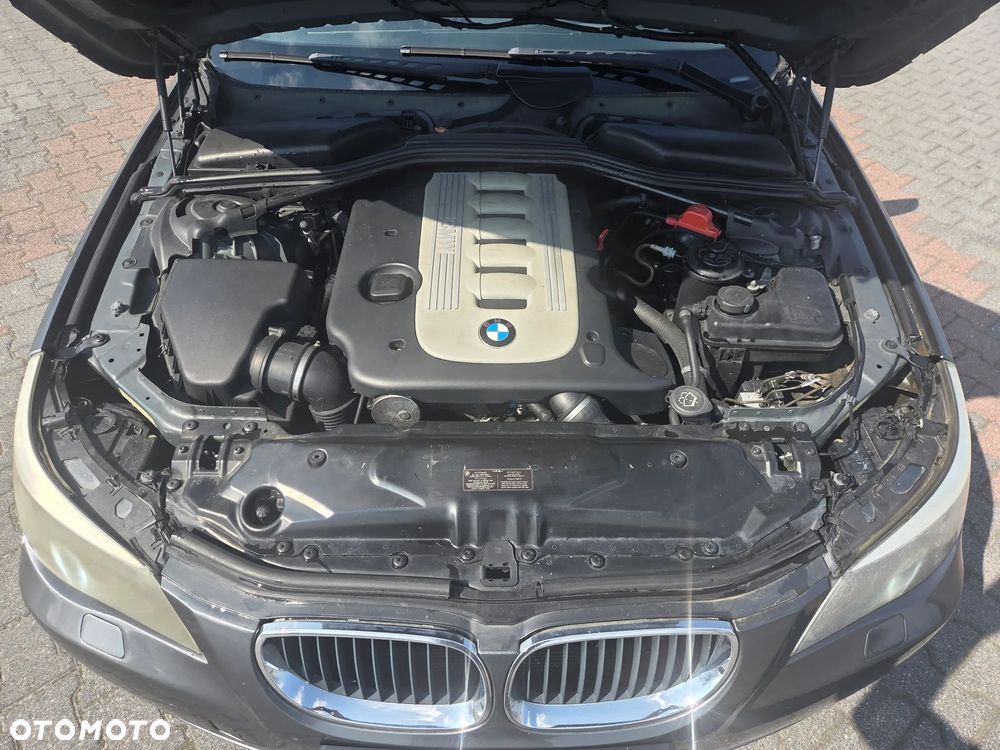 BMW Seria 5 535d - 32