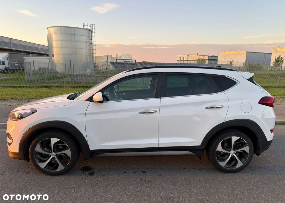 Hyundai Tucson 2.0 CRDI Style 4WD - 2