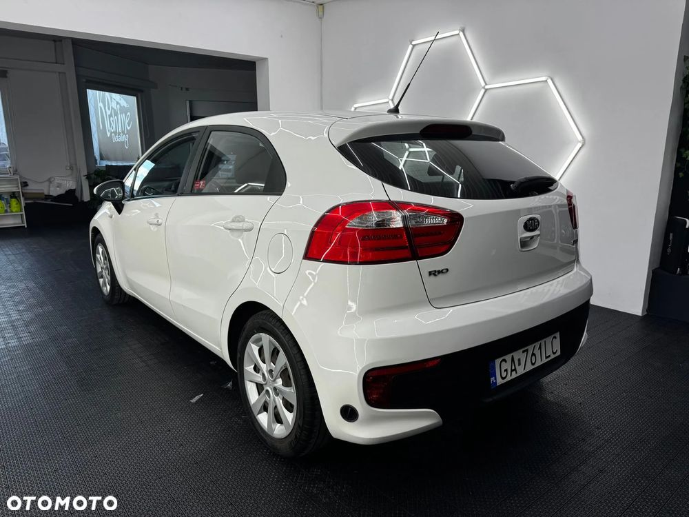 Kia Rio 1.2 Business Line Plus - 3