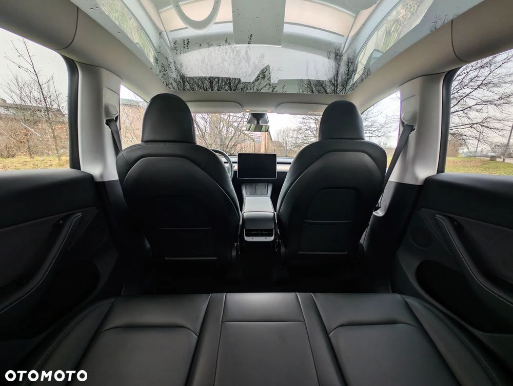 Tesla Y Long Range Dual Motor AWD - 7