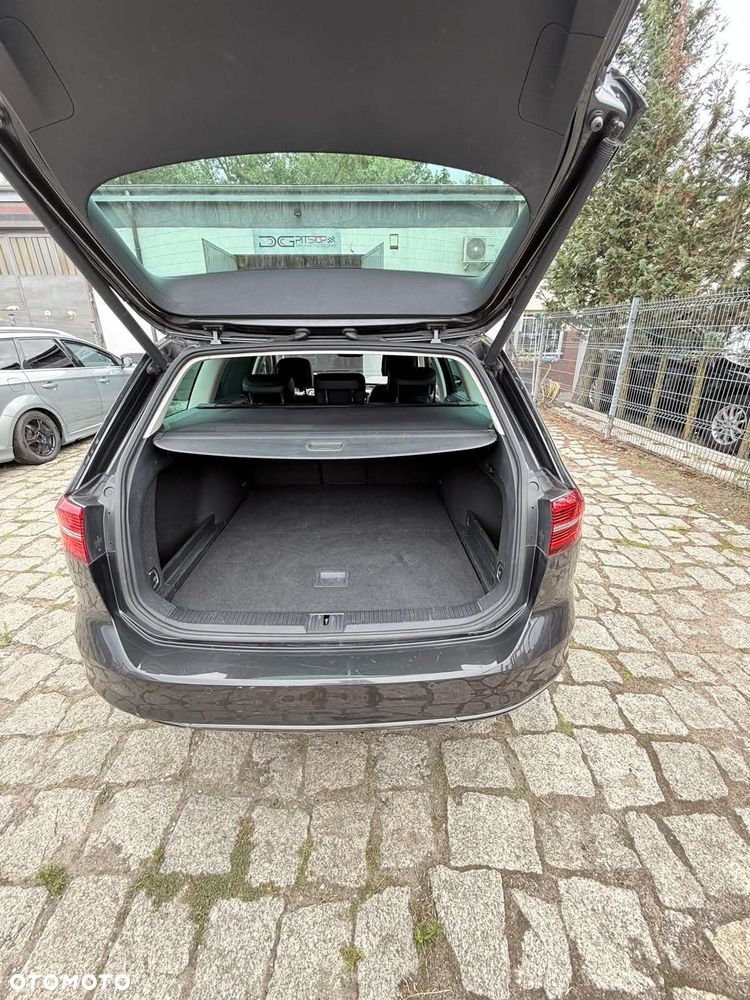 Volkswagen Passat - 9