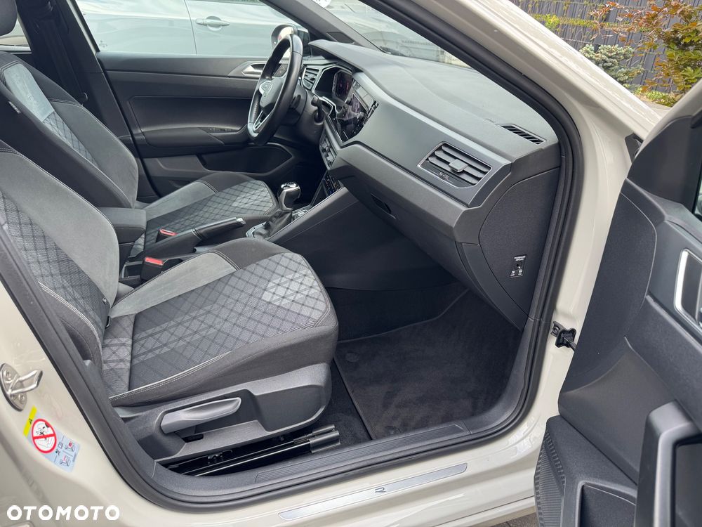 Volkswagen Taigo 1.0 TSI OPF DSG R-Line - 34