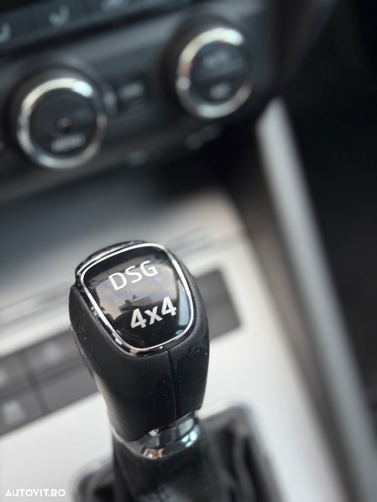 Skoda Octavia 2.0 TDI DSG 4X4 Style - 32