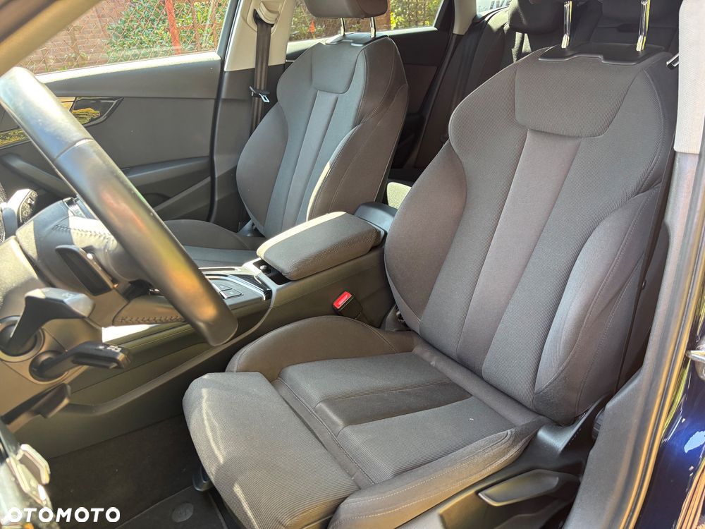 Audi A4 Avant 40 TFSI Sport S tronic - 11