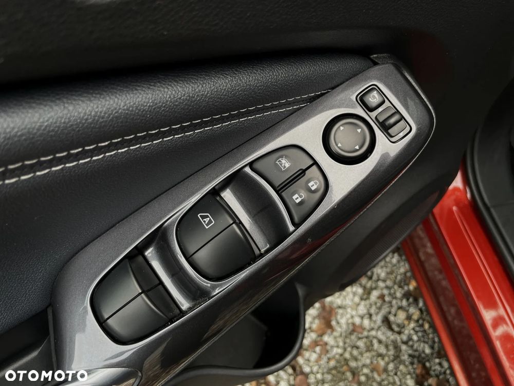 Nissan Juke 1.0 DIG-T DCT N-Connecta - 33