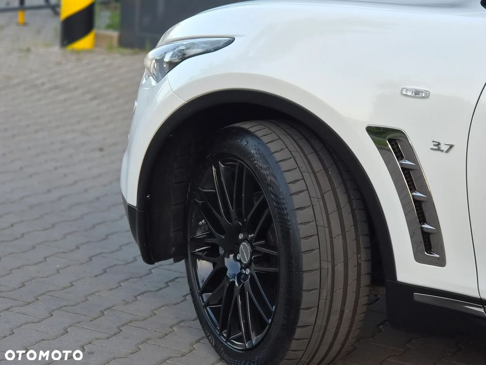 Infiniti QX70 3.7 S Premium - 9