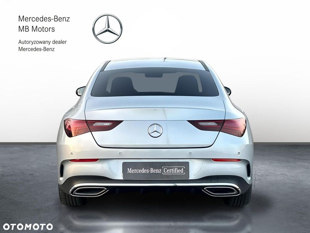 Mercedes-Benz GLA - 5