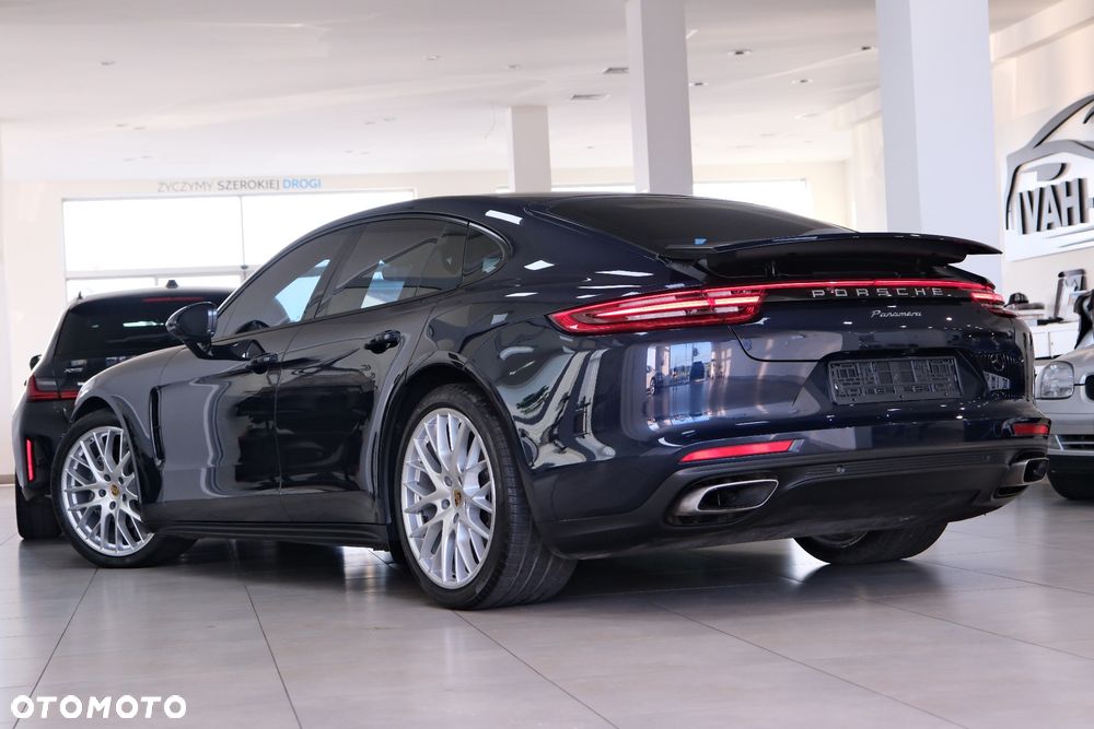 Porsche Panamera - 15