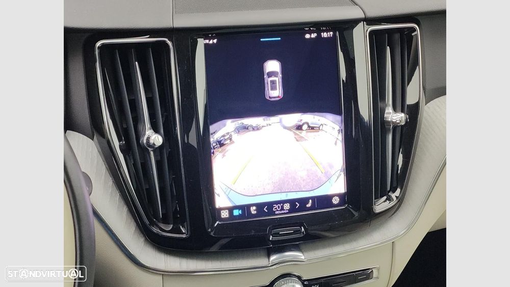 Volvo XC 60 2.0 T6 PHEV Core AWD - 18